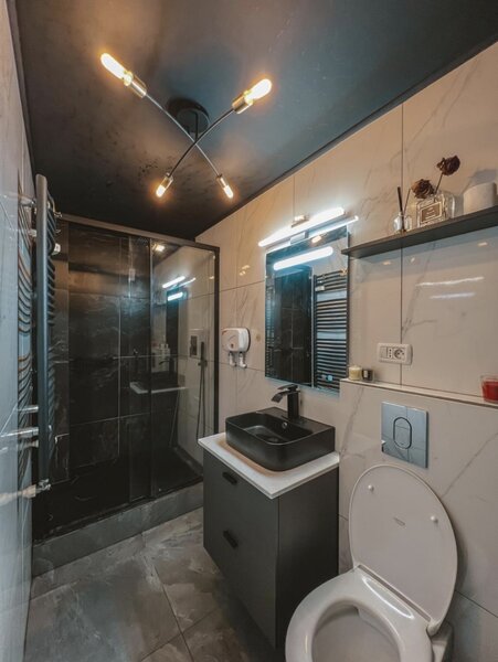 Vitan, garsoniera eleganta 10 min. M Timpuri Noi, DB2007.