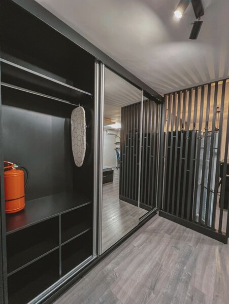 Vitan, garsoniera eleganta 10 min. M Timpuri Noi, DB2007.