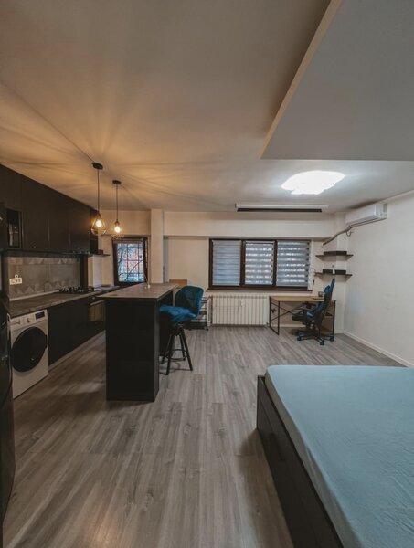 Vitan, garsoniera eleganta 10 min. M Timpuri Noi, DB2007.